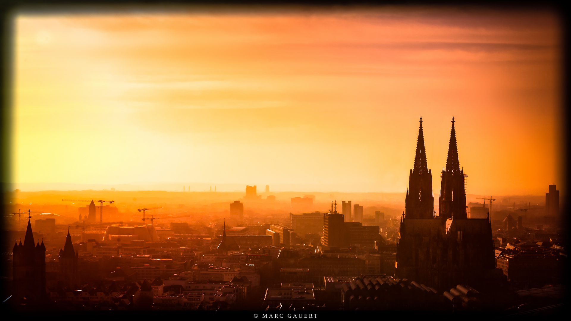 Köln im nachmittags Nebel