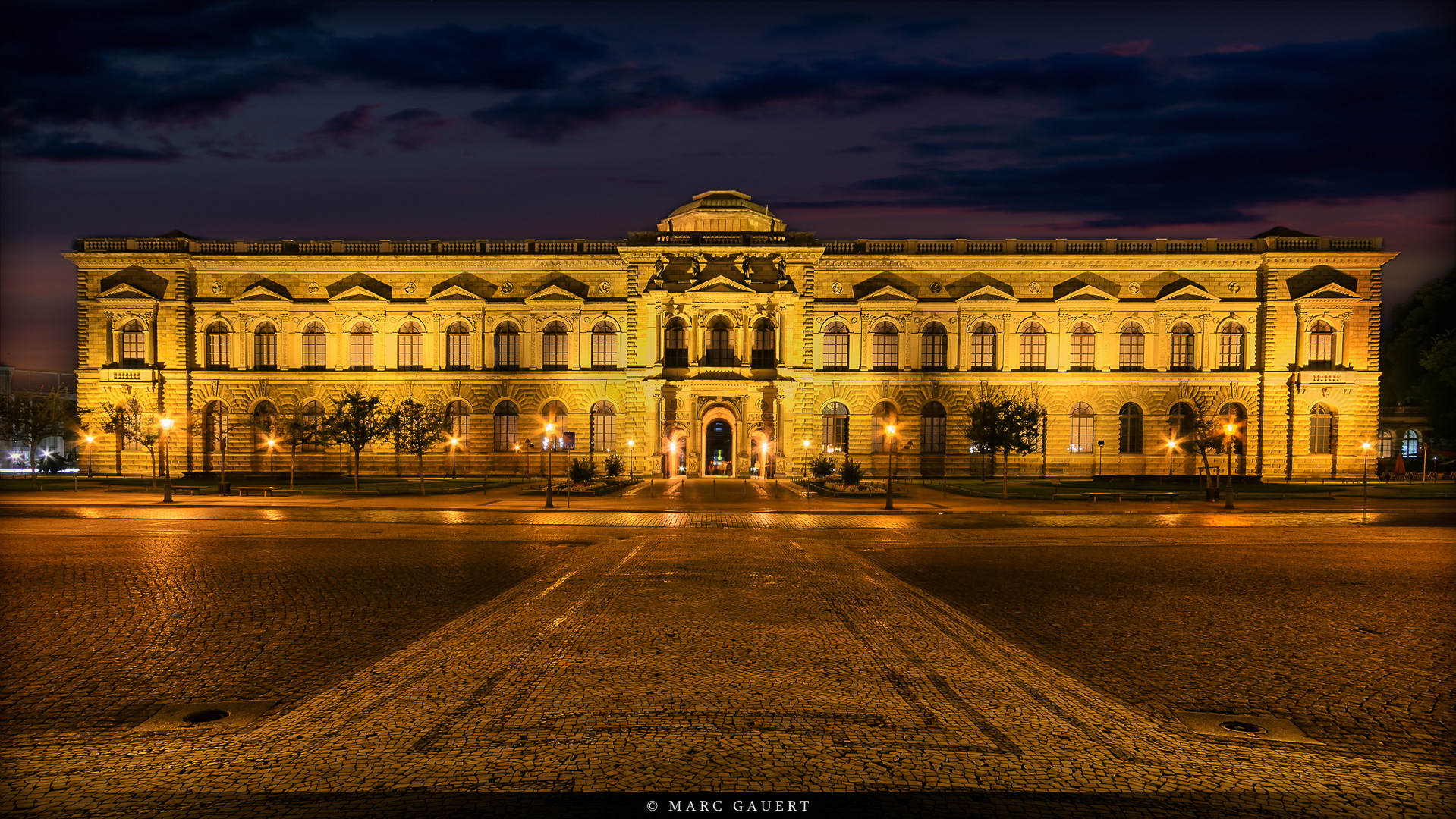 Sempergalerie zur blauen Stunde